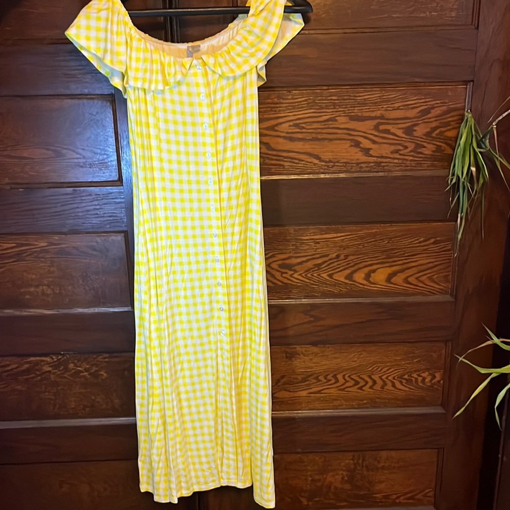 ASOS size 8 on or on the shoulder summer dress